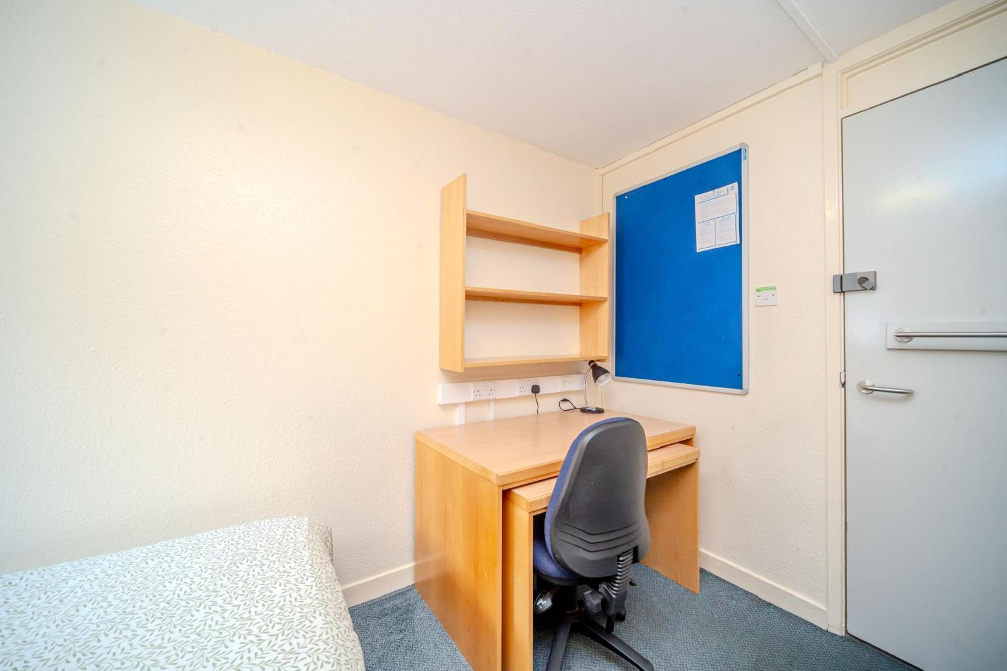 Joivy Budget 4,5 And 6 Bed Private Flats, In Historic Old Town (Adults Only) Edinburgh Luaran gambar
