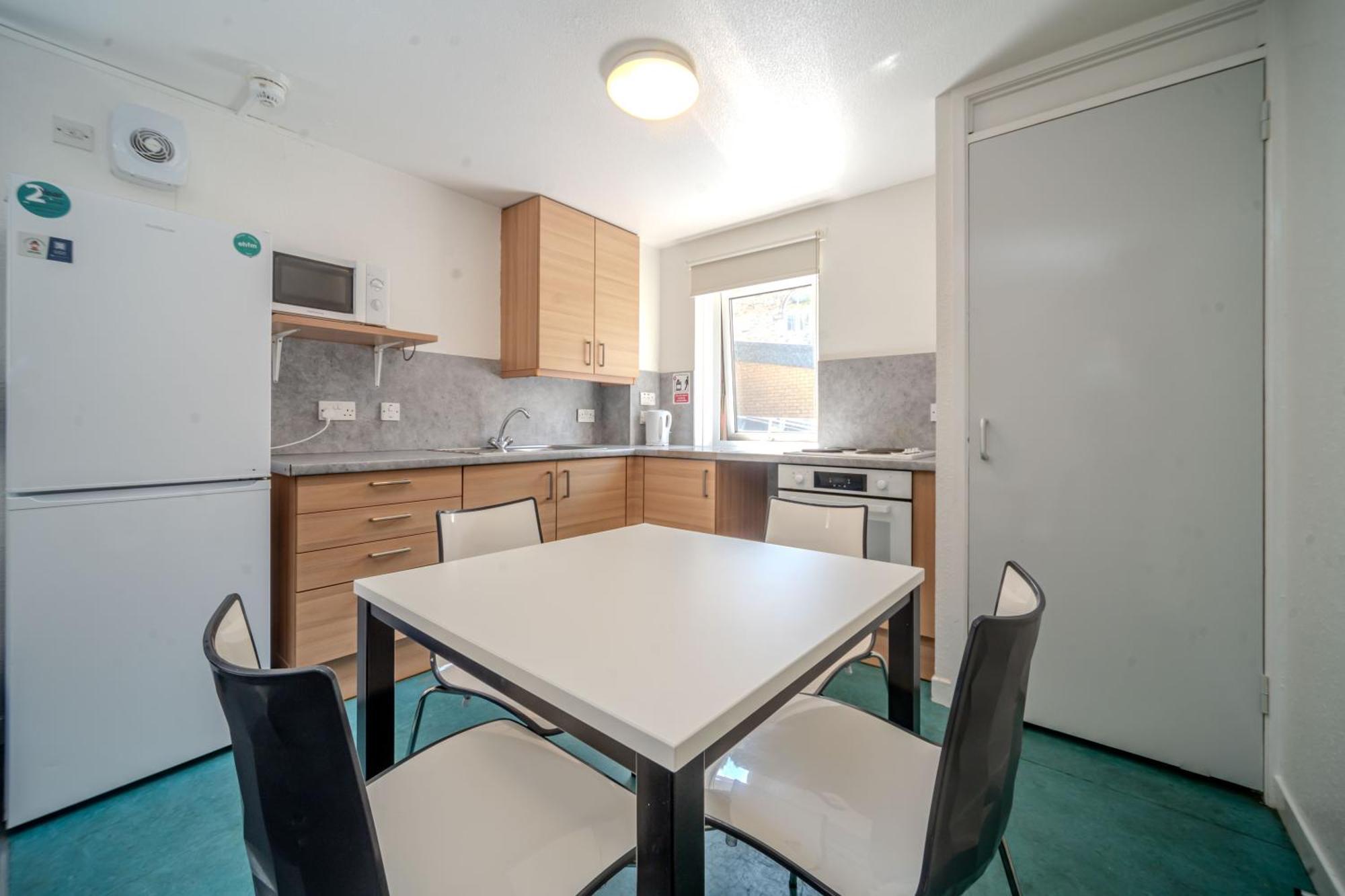 Joivy Budget 4,5 And 6 Bed Private Flats, In Historic Old Town (Adults Only) Edinburgh Luaran gambar