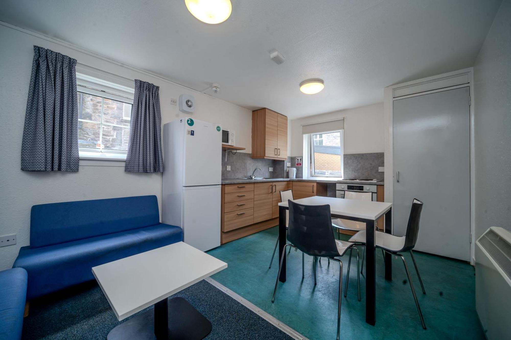 Joivy Budget 4,5 And 6 Bed Private Flats, In Historic Old Town (Adults Only) Edinburgh Luaran gambar