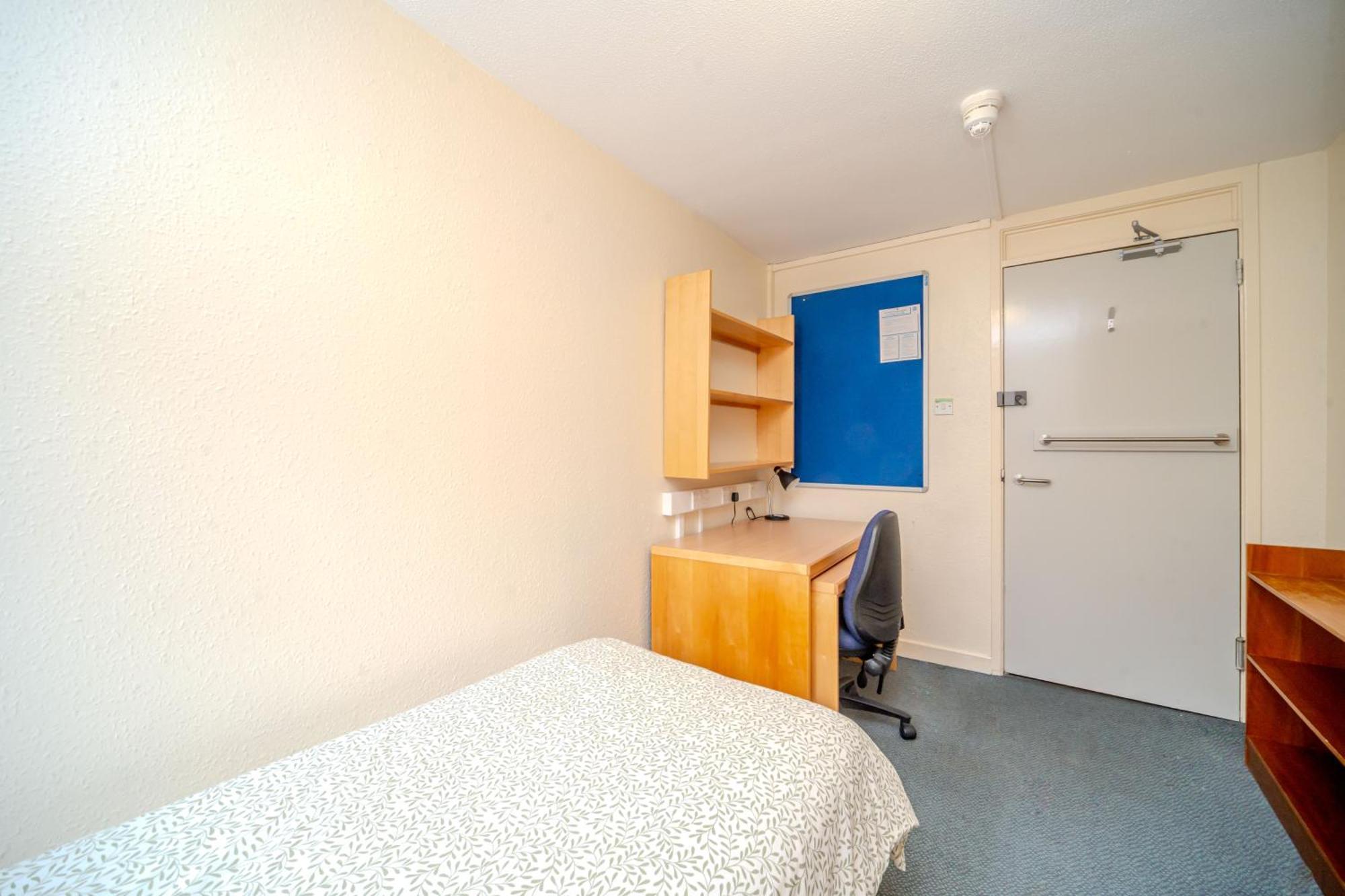 Joivy Budget 4,5 And 6 Bed Private Flats, In Historic Old Town (Adults Only) Edinburgh Luaran gambar